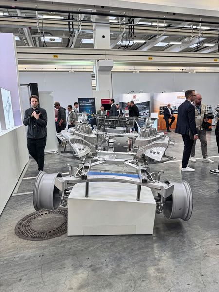 Grob zeigt auf seiner bislang größten Hausmesse 2025 technologische Highlights auf über 6.000 Quadratmetern. (Bild: VCG/Sonnenberg)