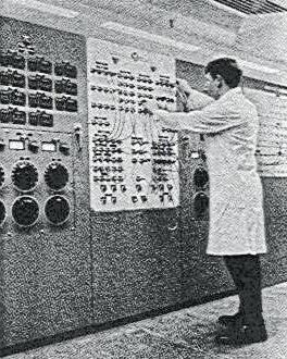 Industriemöbel: Motorcontroller in den 1960er Jahren.  (Rockwell Automation)