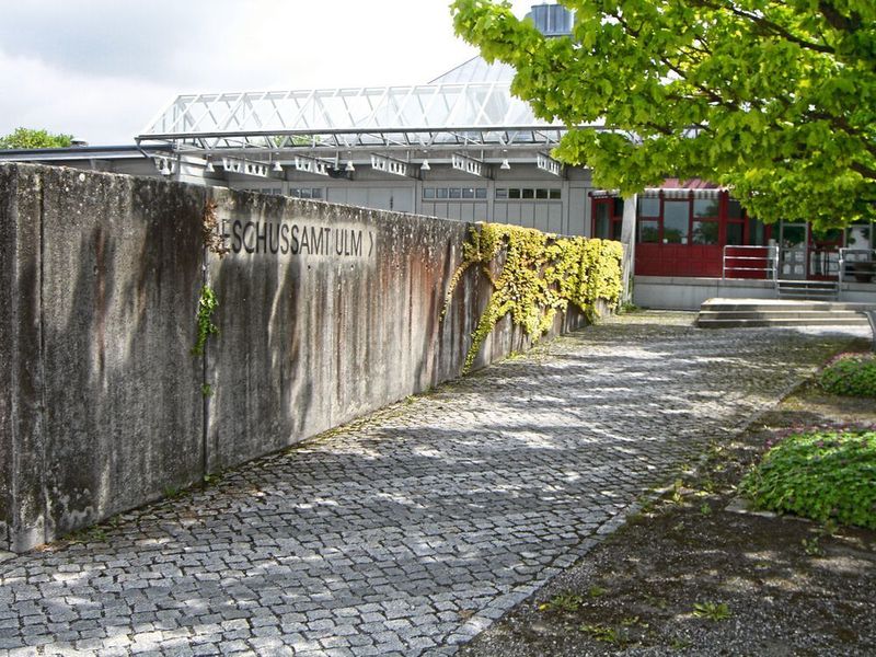 Organisatorisch ist das 1952 gegründete Beschussamt Ulm als Referat 106 – Beschussamt Ulm in das Regierungspräsidium Tübingen eingebunden.  (RP Tübingen/Schneider Messtechnik)