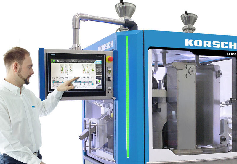 Die XT 600 von Korsch, eine Tablettenpresse zur Verarbeitung großer Chargen von Ein- und Zweischicht-Tabletten, soll durch ein bedienerfreundliches Design ein intuitives und effizientes Arbeiten gewährleisten. (Siemens)