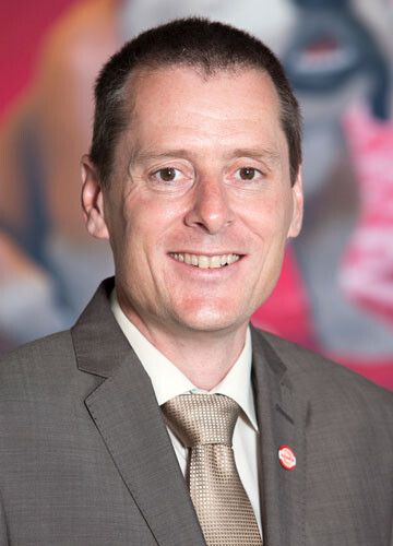 Mark Royal, Markenmanager Glysantin: „Seit 1929 steht Glysantin für Premium-Produkte und bewährten Dreifachschutz vor Korrosion, Überhitzung und Frost. Zu unserem 85. Jubiläumsjahr präsentieren wir uns weltweit mit einem neuem Erscheinungsbild und freuen uns auf viele spannende Gespräche auf der diesjährigen Automechanika.“ (Foto: BASF)