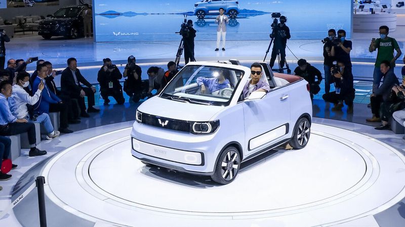Beim Innenraum des offenen Mini EV hat sich Wuling richtig ins Zeug gelegt. (Bild: Wuling)
