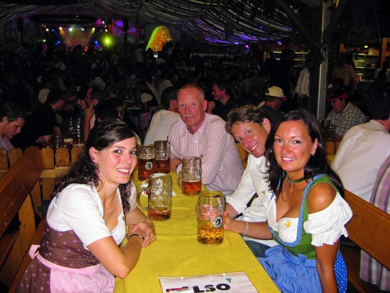 v.l.n.r.: Daniela Holla (Also), Ralf Kirfl, Hajo Soldan, Andrea Bollers (alle Canon) (Archiv: Vogel Business Media)