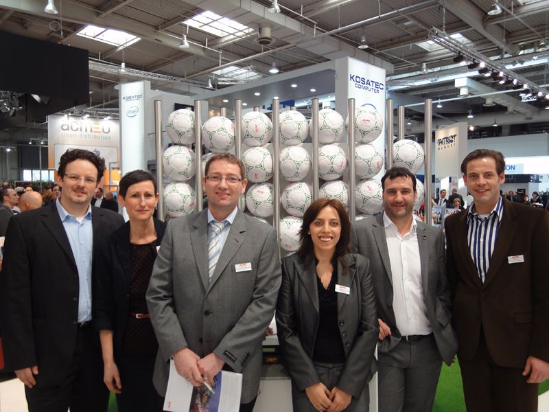 Das APC Team (v.l.): Michael Scaccia, Karin Hernik, Rainer Hock, Ceylan Aksit, Yves Plaire (Siewert & Kau) und Sebastian Thodam (APC) (Archiv: Vogel Business Media)