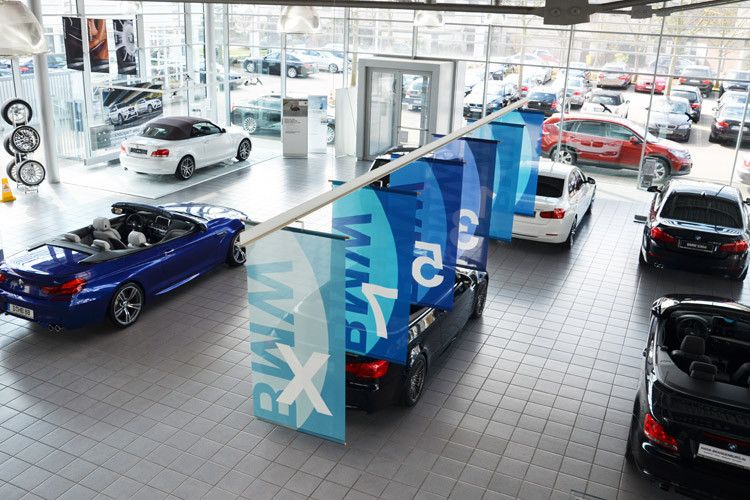 Der Schauraum für Neuwagen ist rund 550 m² groß. (Foto: Preising)