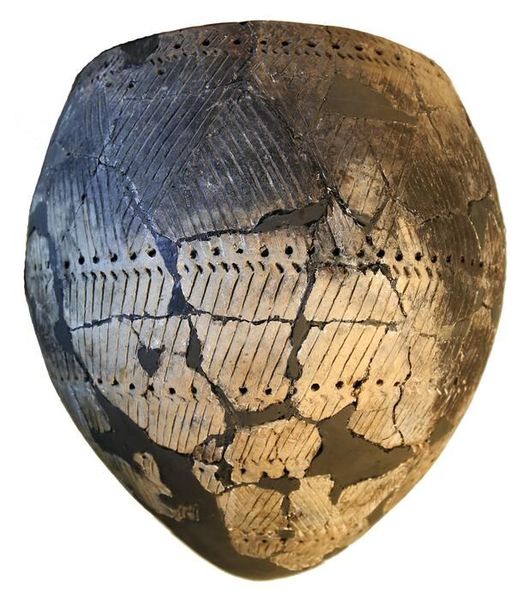 Example of Mesolithic pottery vessel analysed in this study. (Source: Lara González Carretero)