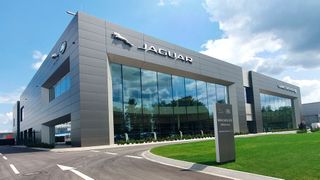 Die Münchner Statement-Site ist eine Autohaus-Immobilie der Superlative. (Bild: Simon – VCG)