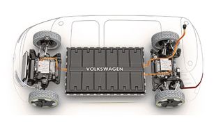 Die Lithium-Ionen-Zellen für die Akkus der Elektrofahrzeuge von VW kommen derzeit aus Fernost. Bald sollen sie aus Niedersachsen kommen: VW plant zusammen mit Northvolt eine eigene Zellfertigung in Salzgitter. (Volkswagen)