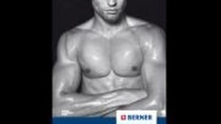 Halbnackte Männer-Tatsachen: Der Berner-Kalender 2014. (Foto: Berner)