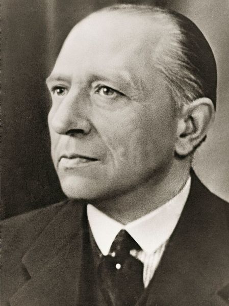 Bild 1: Hugo Knümann gründet 1923 in Essen die „Phönix Elektro- und Industrie-Bedarfsgesellschaft“. (Bild: Phoenix Contact)