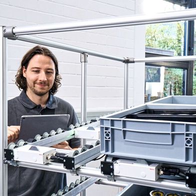 Smarte Komponenten ermöglichen autonome Shooter- und Vereinzelungsprozesse in der modernen Lagertechnik. (Bild: Item)