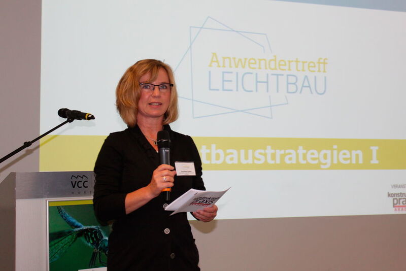 Dipl.-Ing. Dorothee Quitter, Redakteurin der konstruktionspraxis, moderierte die Veranstaltung. (V. Siegl/konstruktionspraxis)