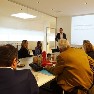 (Seyerlein / »kfz-betrieb«)