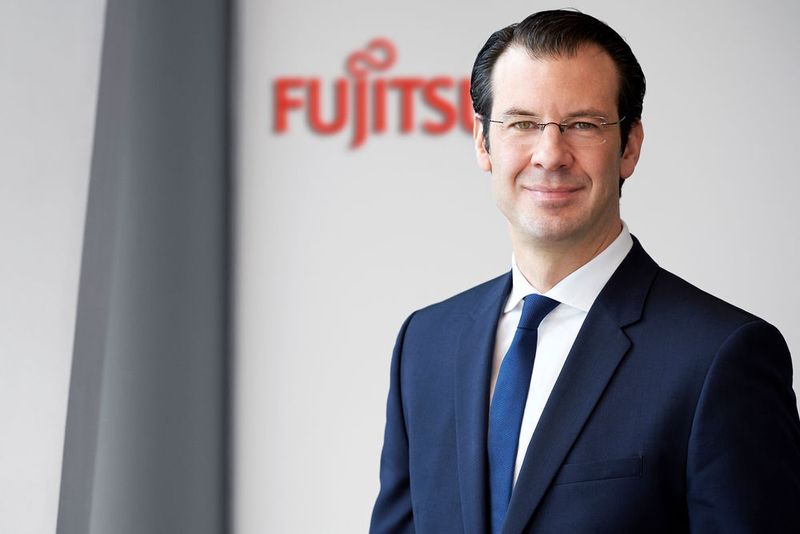 Vor seinem Wechsel zu Fujitsu war Dr. Rolf Werner mehrere Jahre in verschiedenen Management-Positionen bei T-Systems tätig. Daher kennt er das Services-Geschäft sehr gut. (Bild: Fujitsu)