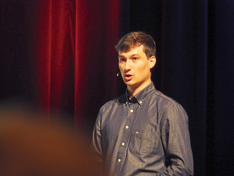 „Der Erfolg einer Einführung einer robotergestützten Anwendung hängt an der Mitnahme der Mitarbeiter“, Yanick Kleppinger, Merck. (Bild: Sabine Mühlenkamp)