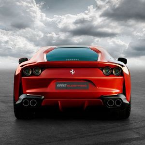 (Ferrari)