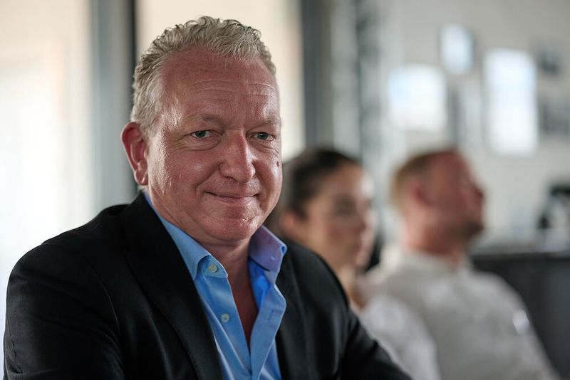 Gastredner Gerald Holler (Compris) referierte zu „Chancen für IT-Dienstleister und Systemhäuser im aktuellen Umfeld“. (Bild: Aagon)
