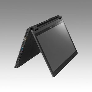 Das Lifebook P727 mit 12,5-Zoll-Display im Tent-Modus. Stiftunterstützung wird ebenfalls geboten.
