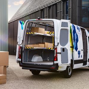 Das Ladevolumen beträgt bis zu 14 Kubikmeter.(Bild:  Mercedes-Benz)