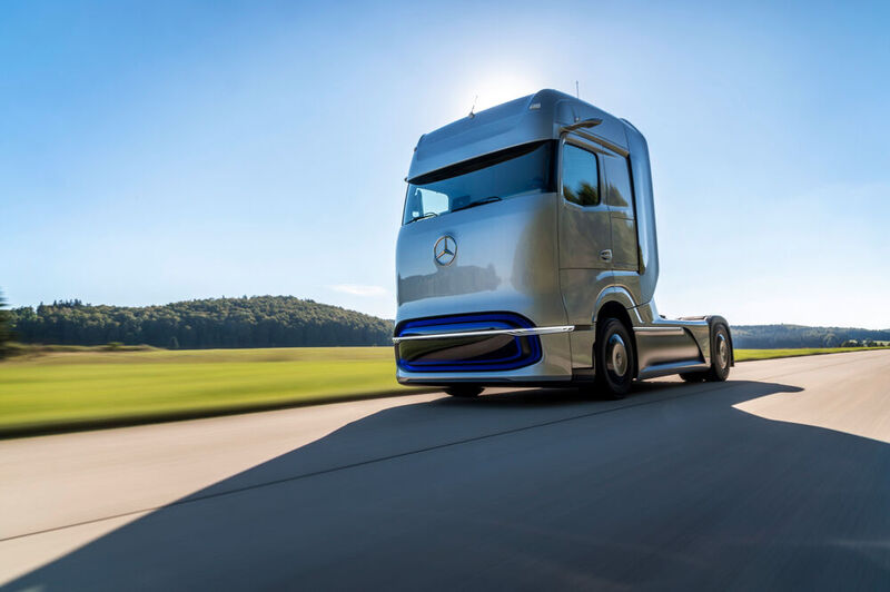 Der Truck wirkt futuristisch, „ab der zweiten Hälfte des Jahrzehnts“ soll es ihn zu kaufen geben. (Bild: Daimler Truck)