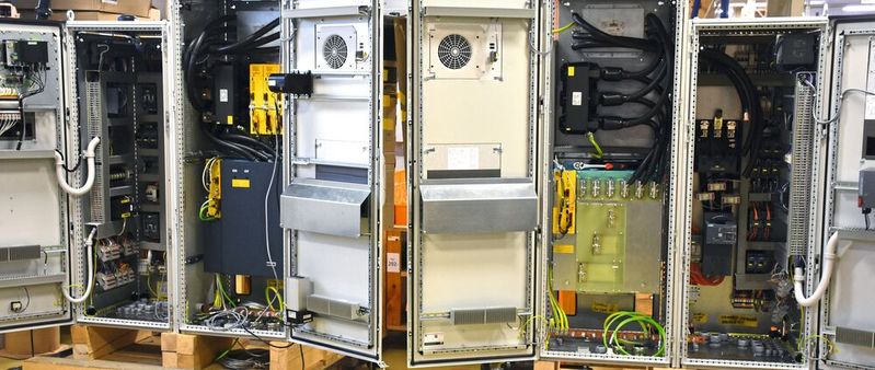 Der Automatisierungs- und Schaltanlagenhersteller Untha E-technology realisiert jährlich über 1.000 Schaltanlagenprojekte, rund 50 Prozent davon für den Haupteigentümer Untha shredding technology.(Bild:  Peter Kemptner)