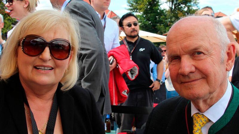 Automobile Prominenz ließ sich gerne sehen auf dem GTI-Treffen. Im Bild Ursula und Ferdinand Piëch im Jahr 2014. (Bild: ampnet)