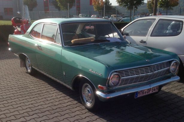 An die großen Tage von Opel wollte Ferdinand Gandyra mit dem Olympia Rekord R3 Coupé erinnern. Tag der ersten Zulassung war der 13. April 1964. (Bild:privat)