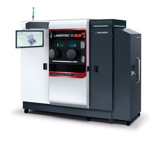 Durch eine Mehrheitsbeteiligung an der Realizer GmbH aus Borchen hat DMG Mori seine Kompetenz in der additiven Fertigung von Metallbauteilen um das Pulverbettverfahren erweitert und bereits die ersten Maschinen der Lasertec 30 SLM ausgeliefert.