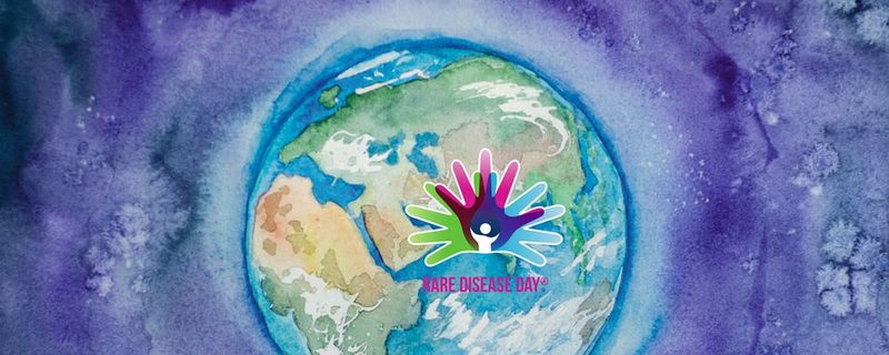 Der letzte Tag im Februar soll als Rare Disease Day Aufmerksamkeit für seltene Erkrankungen erzeugen (Symbolbild).(Bild:  frei lizenziert, Elena Mozhvilo/unsplash, www.rarediseaseday.org; Montage: VCG / Unsplash)
