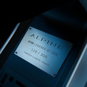 Die Exklusivität wird den Käufern schon im Auto dokumentiert.(Bild:  Renault)