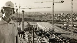 Istanbul, 1999: Auf der Baustelle des Atatürk-Olympiastadions im Stadtteil Ikitelli. Es ist Sophie Borgnes erster Job als Ingenieurin. (Sophie Borgne)