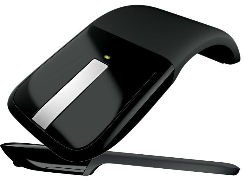 Die Microsoft Arc Touch Maus macht sich auf Wunsch lang – nur 15 Millimeter flach lässt sie sich so problemlos transportieren. (Archiv: Vogel Business Media)