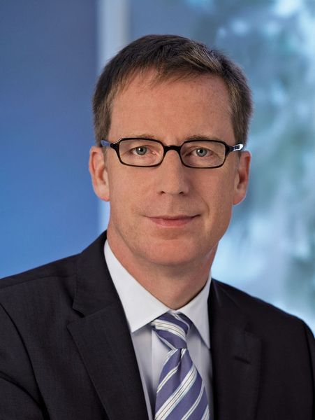 „Viele Branchen präsentieren sich in guter Verfassung und erwarten ein positives Jahr 2012“, so IW-Direktor Prof. Dr. Michael Hüther. (IW)