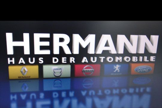 Neben Renault verkauft das Haus der Automobile auch Fahrzeuge der Marken Nissan, Dacia, Peugeot und Ford. (Archiv: Vogel Business Media)