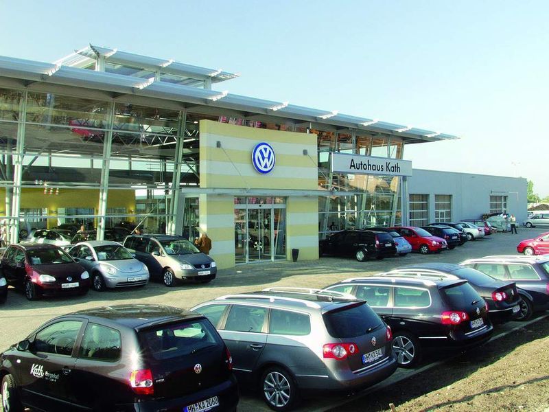 Das Hamburger Autohaus gehört seit 2002 zur Kath- Gruppe. Der Neubau des Betriebs läutete die Expansion ein.  Kath (Archiv: Vogel Business Media)