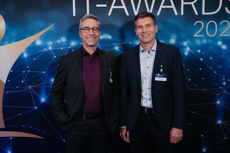 Horst Robertz mit Tobias Troppmann, beide von Nutanix.  (Bild: Manuel Emme Fotografie)