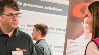 Beim Koblenzer Karrieretag informiert Elsen über Ausbildungs- und Einstiegsmöglichkeiten des Unternehmens. (Sputnik GmbH)