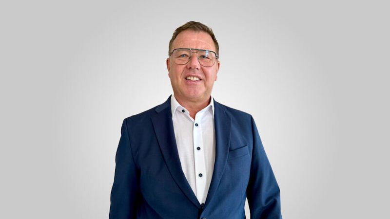 Jörg Ambrosius ist neuer Geschäftsführer des Autohauses Nahetal.(Bild:  Löhr/Scherer)