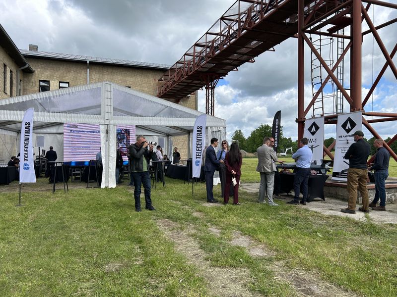 Many guests participated in the demonstration. (Source: Veronika Maucher)