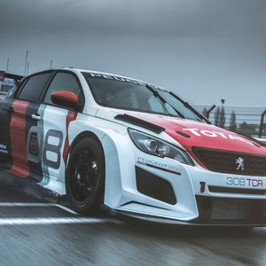 Mit dem 308 „TCR“ ...(Bild:  Peugeot Sport)