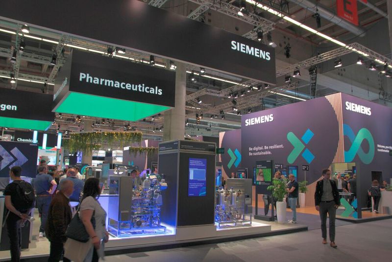 Für den Siemens-Stand sollte man sich Zeit nehmen, oder eine gebuchte Führung, so vielfältig ist das Portfolio. (Bild: Ernhofer / PROCESS)