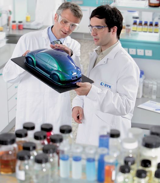 Wichtig für ein innovationsförderndes Arbeitsumfeld ist, dass Vorgesetzte wertschätzend auf ungewöhnliche Vorschläge reagieren. (Bild: Altana)