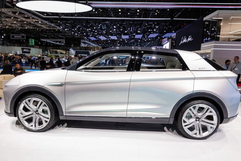 Der ECF dürfte mit seinem Radstand von 2,90 Metern viel Platz im Innenraum bieten. (Bild: Gims/Messe Genf)