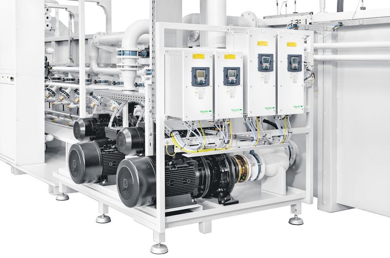 Bild 4: Alle Nieder- oder Hochdruckpumpen der Reinigungsanlage werden bedarfsgerecht mit Frequenzumrichter betrieben und weisen einen sehr hohen Wirkungsgrad auf.  (Bild: Beck/Knoll)