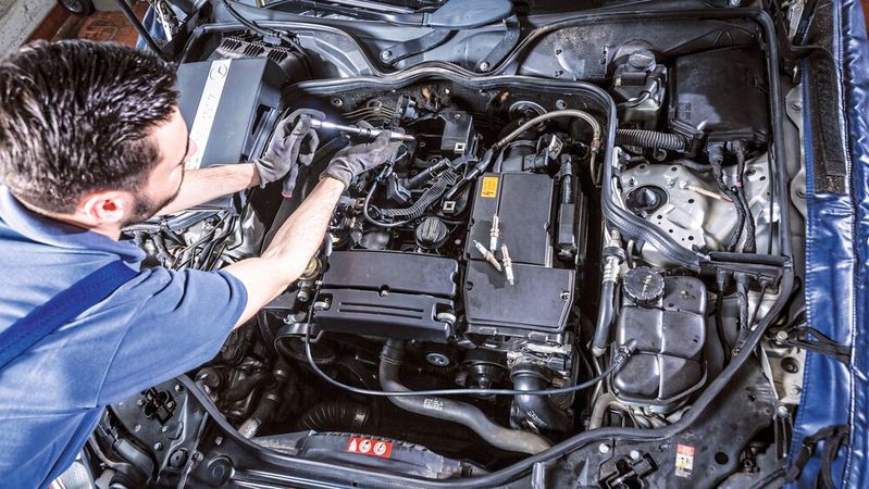 Eine gesetzte Frist zur Nacherfüllung bei Sachmängeln, z. B. am Motor, muss realisitisch sein, so der BGH.(Bild:  ProMotor)