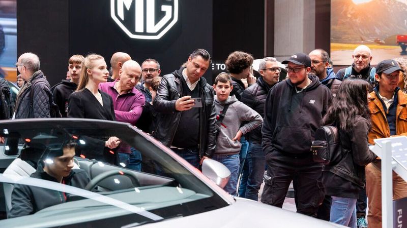 Aber auch an den anderen, wenigen Ständen drängte sich das Publikum. In der Spitze kamen laut Veranstalter bis zu 40.000 Leute an einem Tag. (Bild: GIMS)