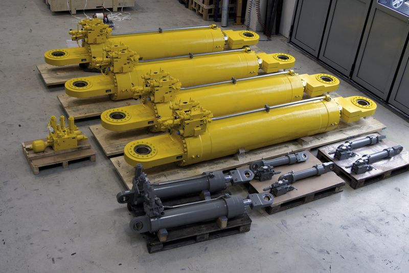 Sämtliche Dreh- und Verriegelungszylinder der Drehbrücke kommen von ATP Hydraulik AG. (Bild: ATP Hydraulik)