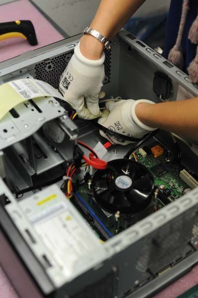 Wer es genau wissen möchte: So sieht der Exone Professional 1102 von innen aus. (Extra Computer)