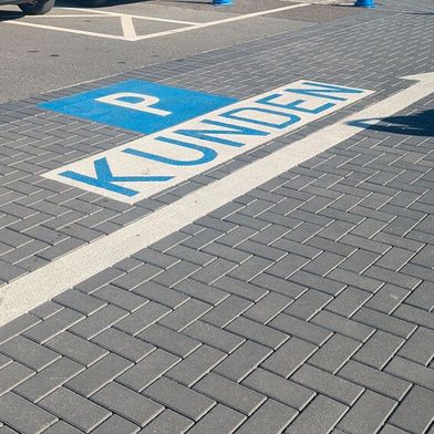 In welche Richtung entwickeln sich Kfz-Betriebe im kommenden Jahr? Einschätzungen sammelt »kfz-betrieb« in einer Kurzumfrage. (Bild: Simon – VCG)