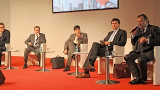 Left to right: Dr. Egbert Lox, Director Thomas Schmid-Unterseh, Prof. Thomas Wirth, Herwart Wilms, Prof. Martin Faulstich (Picture: Mühlenkamp)